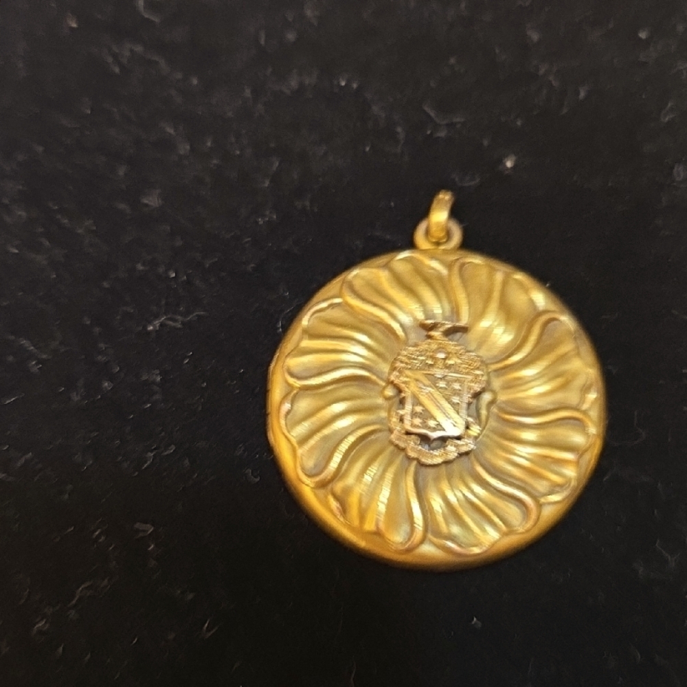 Victorian Gold Filled Crest Locket